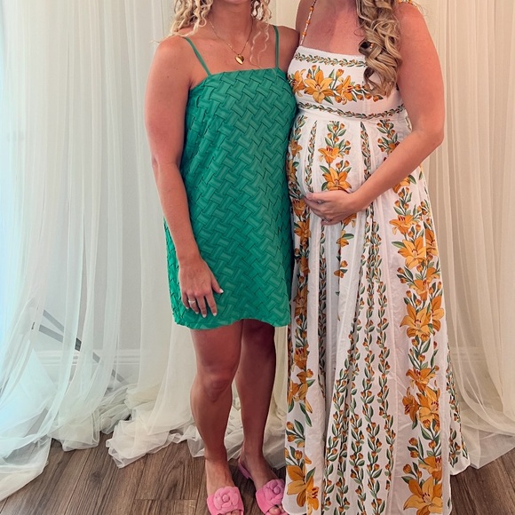 Dresses & Skirts - HOST PICK! Green Woven Boutique Dress Spaghetti Strap Small